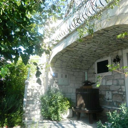 Villa Nikola Brela Luaran gambar