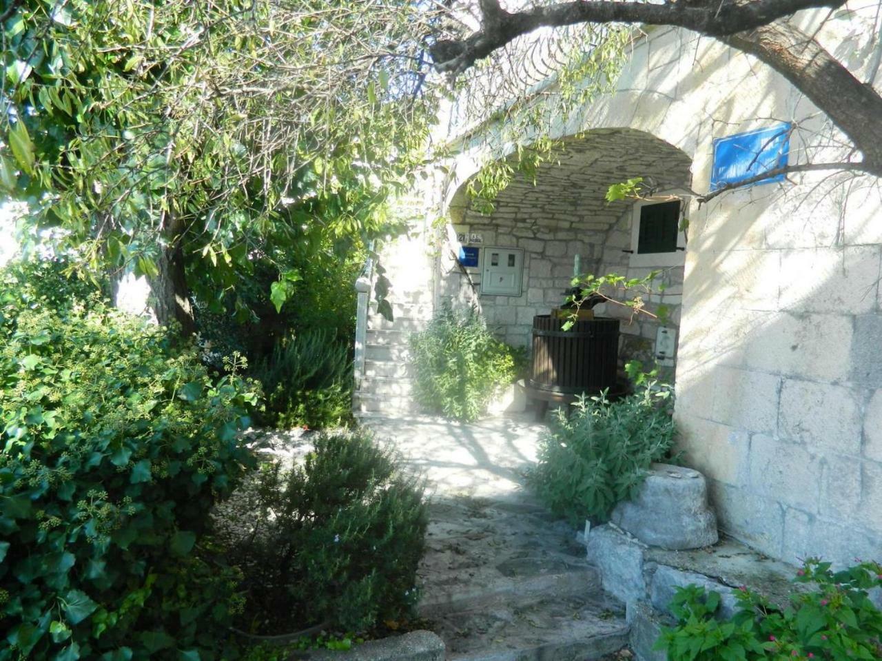 Villa Nikola Brela Luaran gambar
