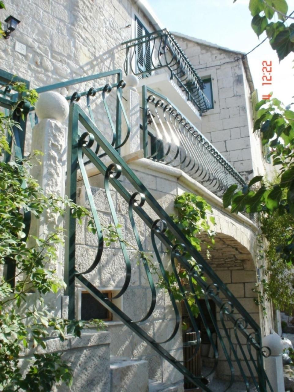 Villa Nikola Brela Luaran gambar