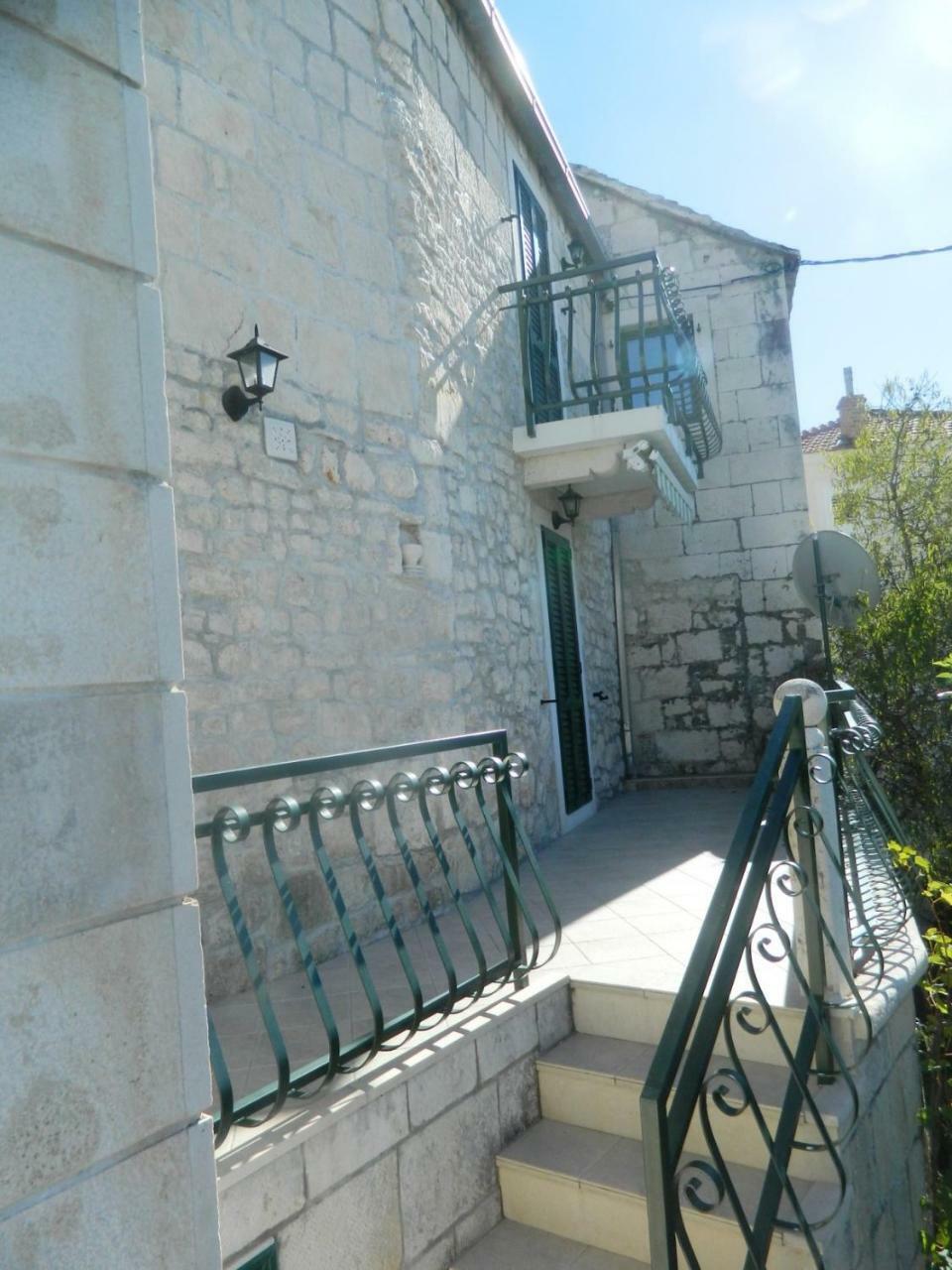 Villa Nikola Brela Luaran gambar