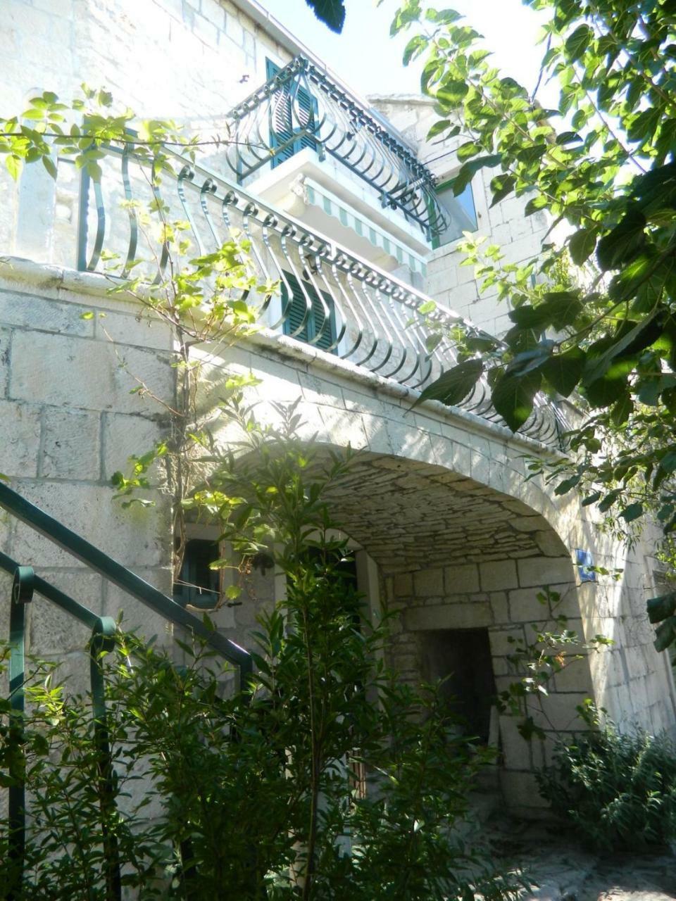 Villa Nikola Brela Luaran gambar